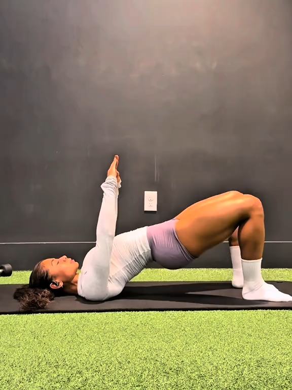 Creatine for Women? Absolutely. @isamiraaa dives into why creatine is a must for women: boosting strength, enhancing endurance, sharpening mental focus, and fueling recovery to dominate every workout and own your goals. 💪 #muscletech #creatine #peptides #peptide #muscle