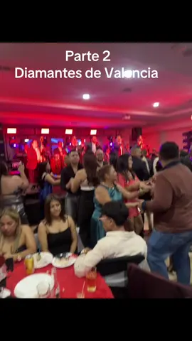 #paratiiiiiiiiiiiiiiiiiiiiiiiiiiiiiii #quinceañero #fiesta #diamantesdevalencia #lachichoylakutty #delirio #cumbiaecuatoriana @MEZA guaranda 💎💎 