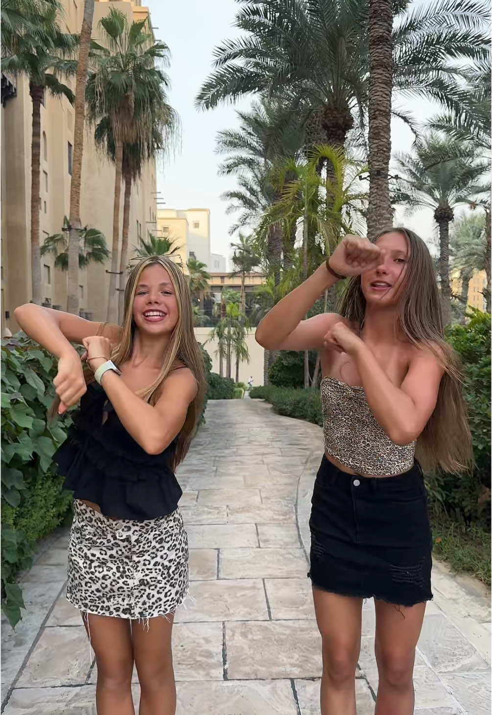 🏄🏼‍♀️💋❤️ #dubai #fyp #dance #Summer @Elinkaa_aaa 