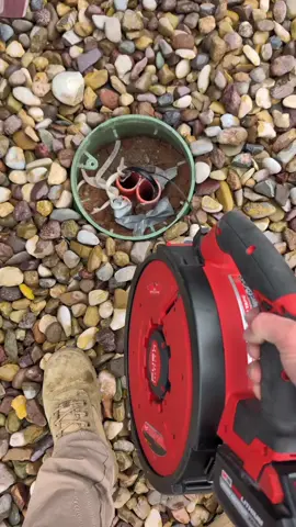 pulling some fiber optic #sparky #sparkylife⚡️💡 #sparkylife⚡️ #fibertools #fibertothehome #milwaukeetools #creatorsearchinsights #milwaukeetool 