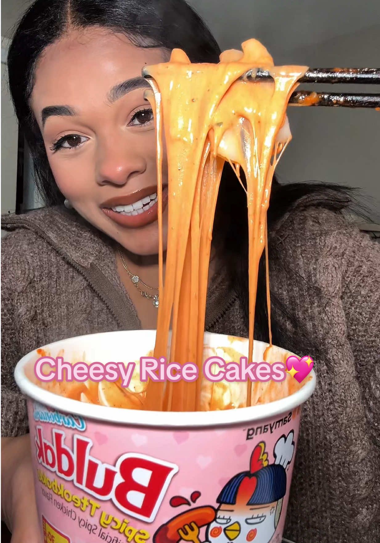 THE BEST RICE CAKES HANDS DOWN!!! These were sooooo good 100000/10!! Yall NEED to try these TODAY!! Literally so delicious flavorful and chewy! GO GET SOME!!!💖💖💖💖💖💖💖💖💖💖💖🍀🍀🍀🍀🍀🍀 #foryoupage #fypシ #viral #asmr #creatorsearchinsights #eating #trending #tiktok #tiktokshop #tiktokmademebuyit #ricecake #tteokbokki #cheesyricecakes 