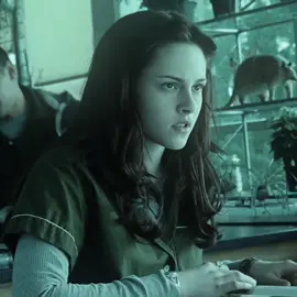 vampire girls #foryoupage #elenagilbert #bellaswan #tvd #twilight #blowup rm @mysticfiilms 