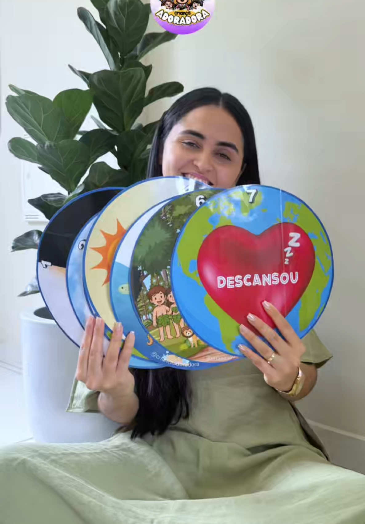 Recurso A CRIAÇÃO DO MUNDO 🌍  Acesse o link da BIO ✨ NO ARQUIVO CONTÉM: - IMAGEM DE DEUS SEGURANDO O PLANETA. - 7 IMAGENS DOS DIAS DA CRIAÇÃO. - FIXAS ESCRITAS DE CADA DIA. UTILIZEI VELCRO PARA FIXAR AS IMAGENS DOS DIAS. Papel utilizado: Glossy fotográfico 180g 🖨️ Arquivo em PDF O PDF está custando apenas 8,00  #evangelizaçãoinfantil #ministérioinfantil #ministerioinfantil #ebdinfantil 