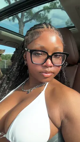 did y’all book my friend to do yall hair yet? @sarbear🧸 