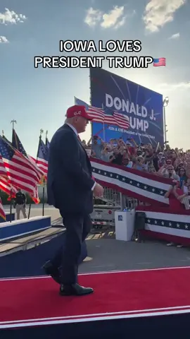 He brings the energy everywhere he goes 🇺🇸 #maga #donaldtrump #4thofjuly