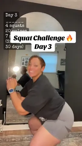Day 3- It’s not to late to join the squat challenge🔥You still have time!!! Join me & we can do it together 😜 #squat #workoutchallenge #squats #GymTok #fitnesschallenge #womenwholift #squatchallenge #gymmotivation 