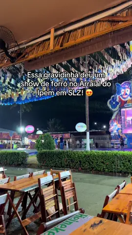 Nem a chuva segurou esse casal no forró! 😂👏🏻💥🫶🏻 #arraial #slz #casal #gravida 