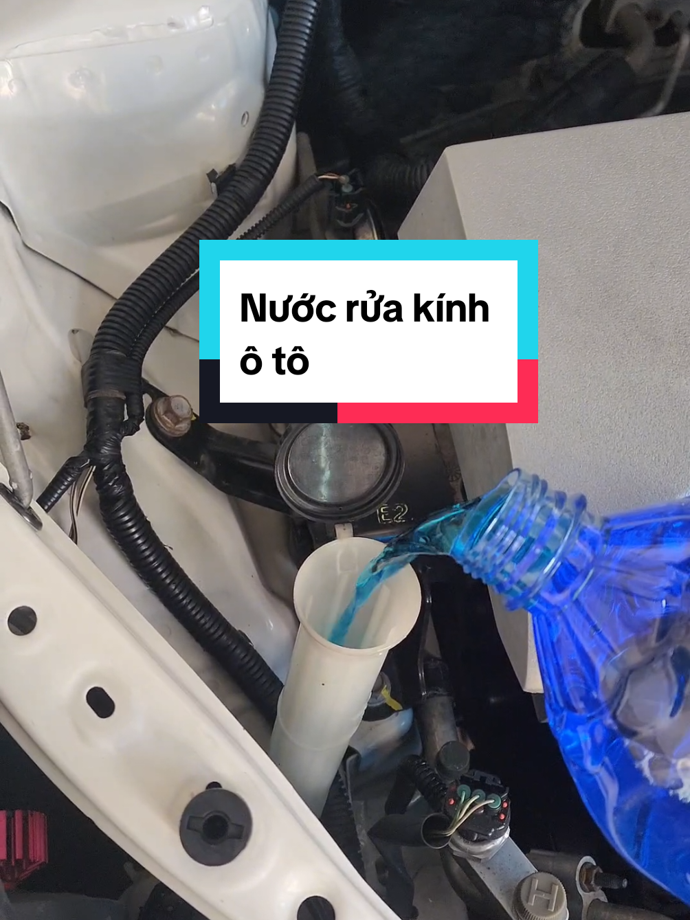 Nước rửa kính ô tô#nuocruakinhoto #binhxitbottuyet #xabongruaxe #khongcham #véinhnoithatxehoi #xuhuongtiktok #xitbot #khoa6464 #xuhuong #xh 