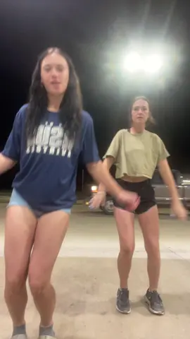 if you seen me forget the dance... no you didn't #fyp #dance #gasstation 