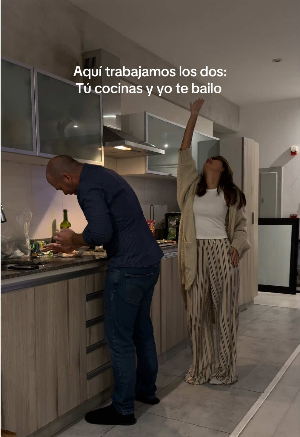 Y pongo la buena música 😌 #couples 