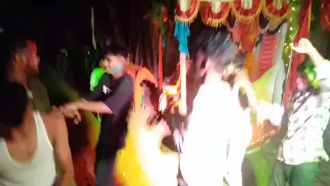 বন্ধ দুর বিয়ে তে যখন সব বন্ধ  মিলে মজা করি #