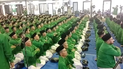 HAUL AKBAR PONPES AL - FALAH PLOSO, MOJO, KEDIRI#isharinu #isharijawatimur #haulplosokediri #senihadrah #majlissholawat #majlisnabi #leawatberanda @Imron Rosidi @Ishari*9 Lovers @guntur_ishari.nu @rizqina20 @Achmad Farkhan @Mudzakir Makruf @Doel Hakim22 