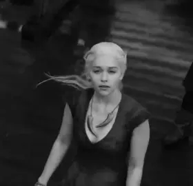 سر الجوده هي عقوق الوالدين 👌🏻😌 #gameofthrones #صراع_العروش #قيم_اوف_ثرونز #daenerystargaryen #motherofdragons #دينيرس_تارغيريان #emiliaclarke #ايميليا_كلارك #fyp #explore 
