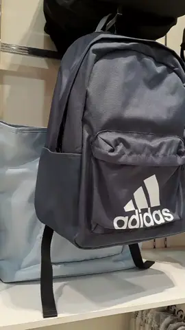 #เทรนด์วันนี้ #กระเป๋าเป้adidas #แมทช์ง่ายไม่ตกเทรนด์ #แบรนด์แท้💯 #เปิดค่าการมองเห็นtiktok 