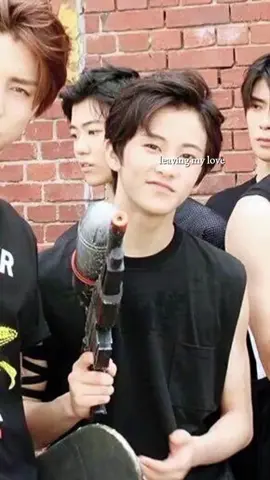 ini pacar atau suami? #marklee #nct #buatkamu #lewatberanda #foryoupage #fypシ #fypatuhhhhhh 