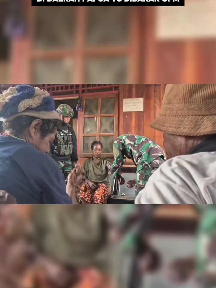 para tni terlihat memberi layanan kesehatan kepada masyarakat papua #OPMPelanggarHAM #tniindonesia #papua #berita #viral #fyp