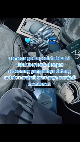 pecinta biru niehh #katakata #bantulike #biru #birudihati #masukberandafyp #fyp #xyzbca #foryou 