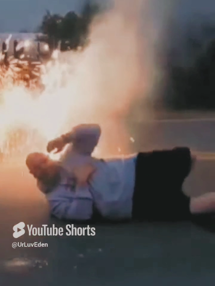 Get ready for some serious 4th of July laughs! 🎉 This throwback features my dad, my uncle, and a firework display that proves some things are definitely NOT DIY material. 😂 Don't worry, he's totally okay (and learned his lesson!), but trust me, it's hilarious. So grab your popcorn, enjoy the show, and remember to celebrate safely and responsibly this Independence Day! 🇺🇸 #funny #fail #fireworks #safety #july4th #celebration #usa #fyp #fypシ #fypシ゚viral #fyf #fyfyfyfy #fyfyfyfyfyfyfyfyfyfyfyfyfyfyfyfyfyfy #independence #fireworkshow #Summer #America #summervibes #family #fun #dadlife #epicfail #lucky #viralvideos #fypage #blowup #foryou #viral #youtube #youtubeshorts #youtubevideo #bestdadever #daddysgirl #uncle #funcle #4th #4thofjuly #independenceday #independencedaystatus #laughoutloud #explosive #oops #goodtimes #holidayfun #staysafe #priceless @Hammie N' Son @CoachHammie♥️sCoachMom @LiamH 