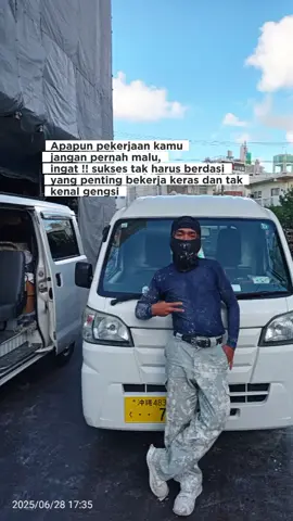 #,💸