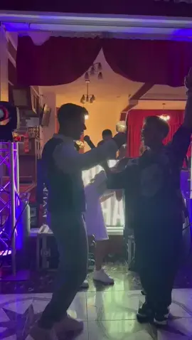 Nu e doar o melodie… e povestea noastră, spusă în note și versuri. Pentru fiecare “te iubesc” nerostit, pentru fiecare privire plină de emoție! @Mihai Diaconu  Cel mai frumos moment al serii❤️🤍
