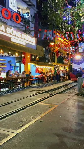 “Phố đường tàu cafe” Checkin ngay nào#hanoi #hanoitrainstreet #tiktokviral #fyp #xuhuong