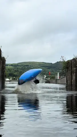 Loops with a view #kayaking #flip 