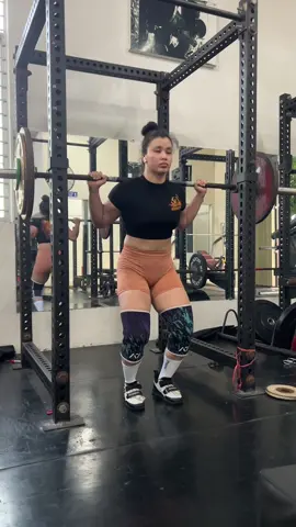 High bar squat pause 2s #powerlifting 