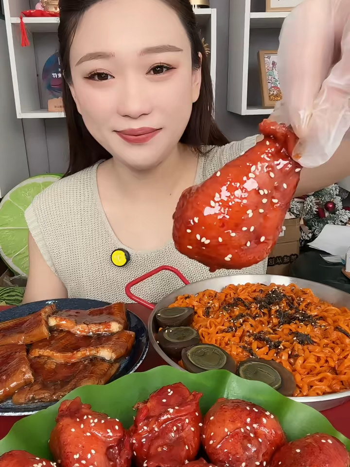 Yummy^^ #ancungtiktok #nauancungtiktok #asmr #asmrsounds #asmrvideo #mukbang #mukbangeatingshow #mukbangasmr #eatingsounds #viral #xuhuong #fypシ #green #blackpink #brown #cake #cookingtiktok #mochi #mochilovers❤️🖤 #douyin #douyinmukbang #kwai #fruit #hotdog #cheese #chocolate #noodles #friedchicken