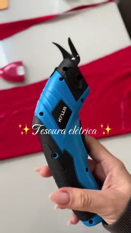 Se você também costura, vai me entender! 🧵 Cortar tecido era a parte que mais me fazia sentir dor no punho e nos dedos… Essa tesoura elétrica salvou minha mão 🙌🏼