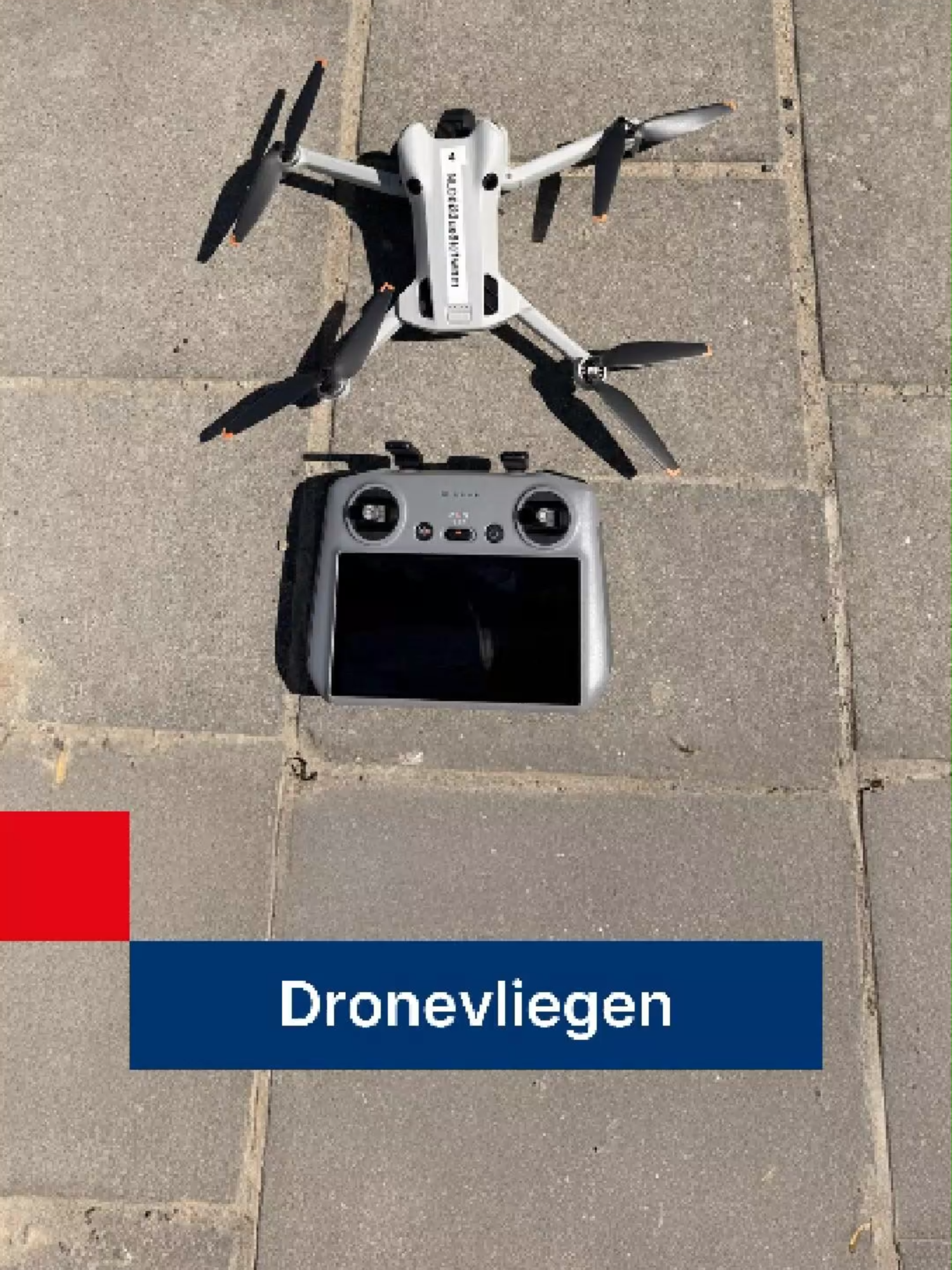 Nieuw bij SOMA College: +Module dronevliegen  🚁 Deze week ging een groep enthousiaste SOMA-medewerkers de lucht in om de +Module Droning te testen – en dat was een succes! 🔥 We vlogen met de splinternieuwe DJI Mini 4 Pro – klein van formaat, maar groots in mogelijkheden. 🎮✈️ Vanaf komend schooljaar kunnen alle SOMA-studenten meedoen aan deze extra module. Je leert niet alleen hoe je met drones vliegt, maar ook hoe je ze inzet om te meten en kaartmateriaal te maken. En ja: als je deze module kiest, ga je ook je dronecertificaten halen. Zo ben je helemaal klaar om professioneel met drones aan de slag te gaan. Deze module wil je niet missen! 👀 #SOMACollege #DJIMini4Pro #droning #drones #plusmodule #drones #mbo #infra #kaartmateriaal #techskills #vakschool #geo #dji #harderwijk #mbo