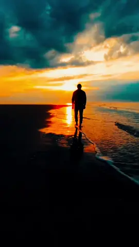 Miss you Tubeligh😔😔 #foryoupageofficiall #missyou #everyone #lonely #seabeach #sunset 