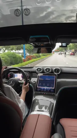 Cố chấp là khi định không nhường mà cuối cùng vẫn phải nhường 🤪 #fyp #vr #laixe #xh  @Thích cuộn tròn  @Thích cuộn tròn  @Thích cuộn tròn 