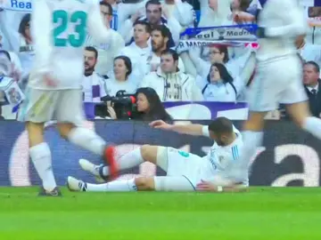 Benzema missed multiple chances in a row and was humiliated by the fans. Ronaldo, on the other hand, showcased the aura of a true champion!❤️⚽️🐑👆🏻#Soccer #cr7 #cristianoronaldo #footballanalysis #fifa #diogojota #jota #liverpool #portugal #realmadridfc 