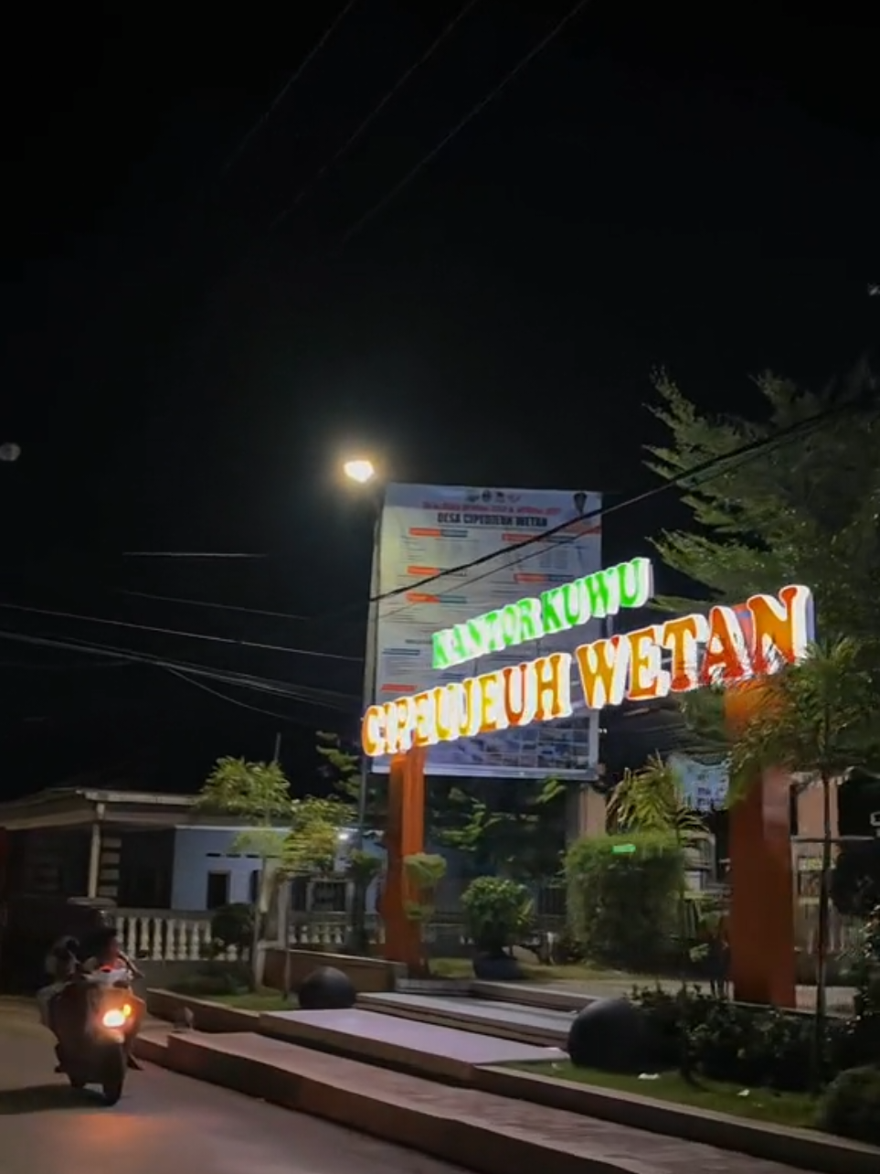 enaknya kemana ya ? #cirebon #timur #cirtim #jalan #fyp #lemahabang #sindanglaut #cipejeuh #cipejeuhwetan