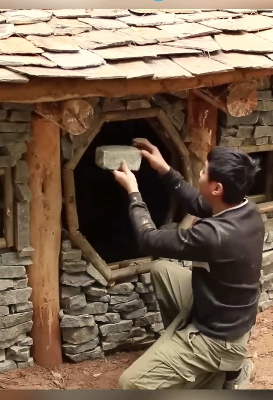 #survival #shelter #bushcraft #camping #foryou #treehouse #fyp 