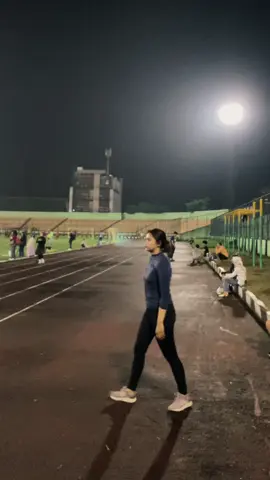 p infokan outfit lari yg bagus, murceu tapi enakeun cik sini agak bosen pake legging 🐢 #Running #strava #stravarun #pelarikonten #pelarikeong #lari #ebinojournal #fyp 