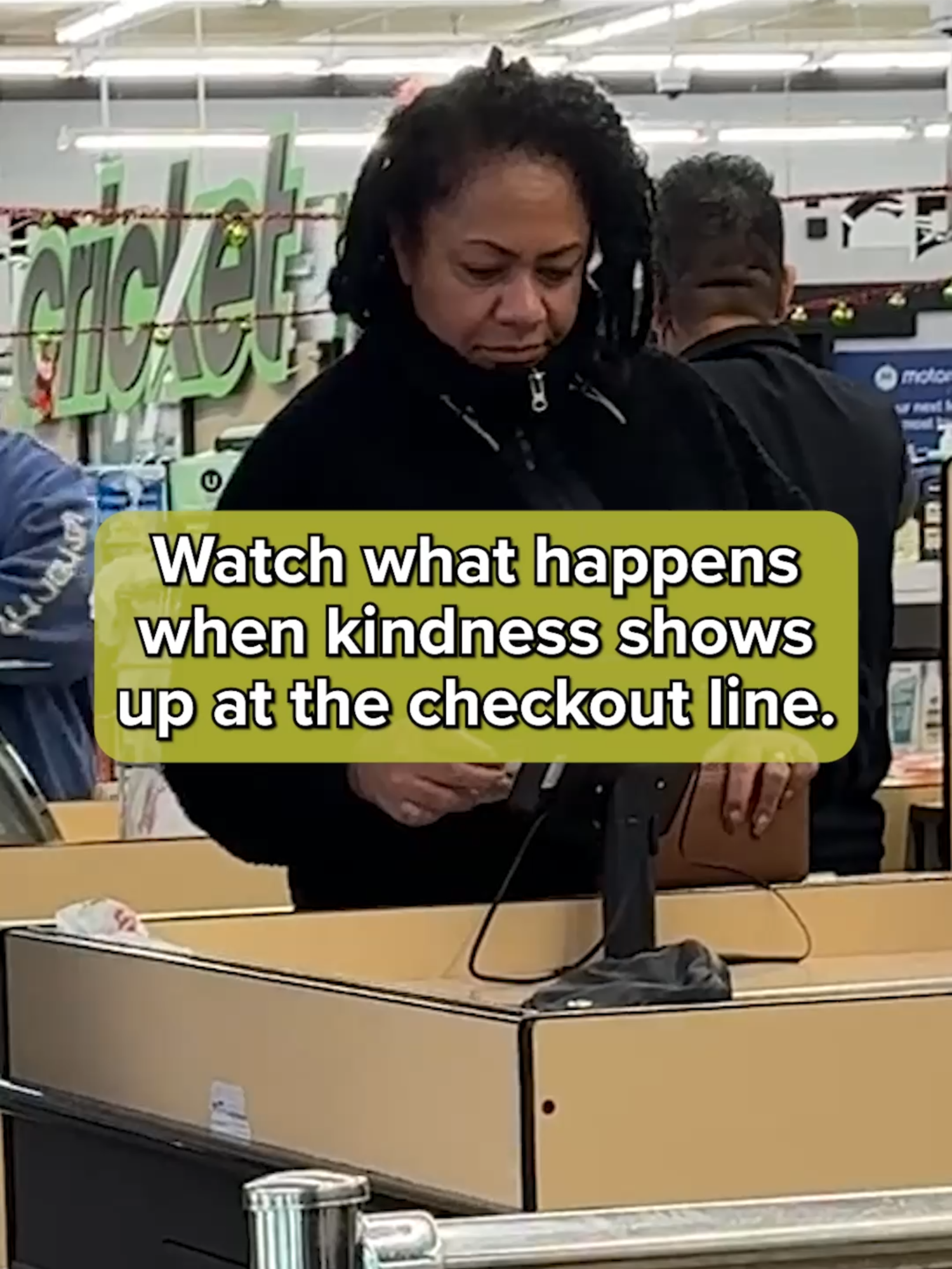 She didn’t see it coming—just as she was about to pay for her groceries, a stranger stepped in and took care of the bill. 💛 A simple gesture… but one that left her smiling. #RandomActs #BYUtv #RandomActsOfKindness #PayItForward