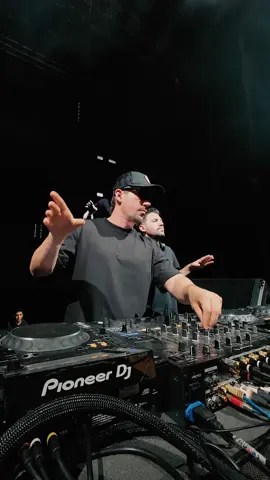 Rate this bass 🥵 #electronicmusic #dimitrivegasandlikemike #festival 