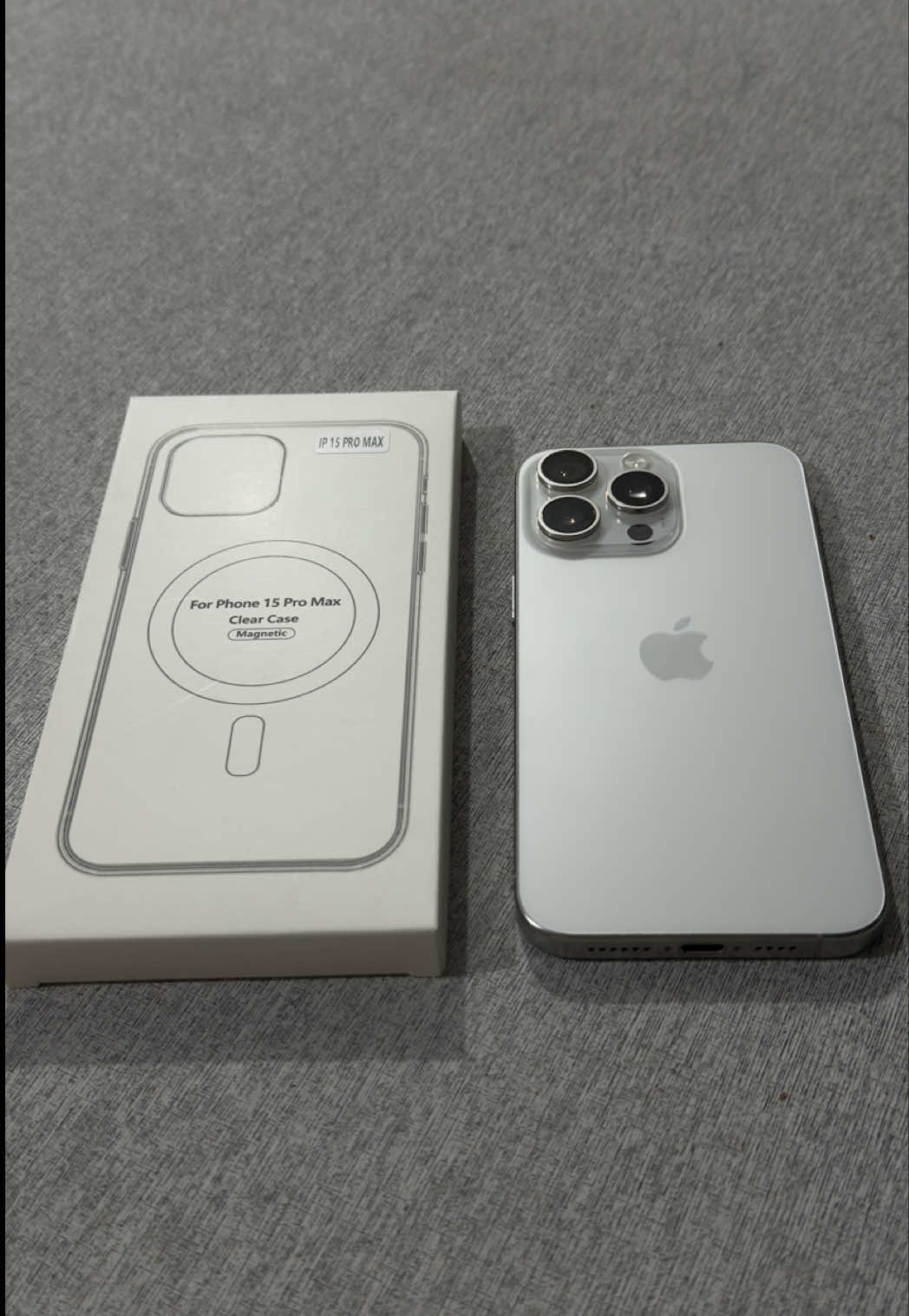 Si buscas funda transparente pero con estilo acá la tenes🤩 Funda MagSafe trasnfoarente para tu iPhone🔥 #magsafe #fundamagsafe #iphone #intosh #fundamagsafeiphone #unboxingvideo #cordoba #fundaiphone 
