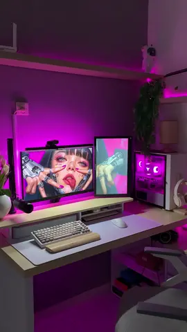 Cowo kok pake warna pink 🗿 #setup #techtok #setupgaming #setuppc #desksetup #setuplaptop #pc #pcgaming 