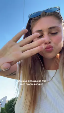 Oui les ongles ne sont pas fait mais j’ai la flm aussi c’est long sur moi même #prtoi #pourtoi #prt #humour #nails #prothesisteongulaire 
