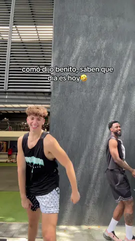 happy 4th of july😝 @Scootie  • • • #badbunny #4thofjuly #michaelmartinez #fyp #viral #basketball #baloncesto #NBA #fiba #ncaa #pro #professional #profesional #colombia #trend 