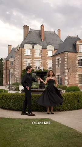 You & me ?  #creatorsearchinsights #elegantstyle #manifestation #classy #elegance #parisianvibes #oldmoneyaesthetic #dinneroutfit #coupledance #couplegoals #allblackoutfit 