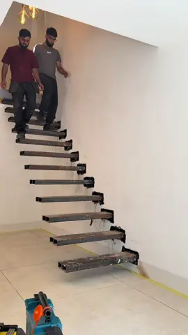 #newstairdesing #interiordesign #flotingstair #spinestair #newdesingmundra @AI 