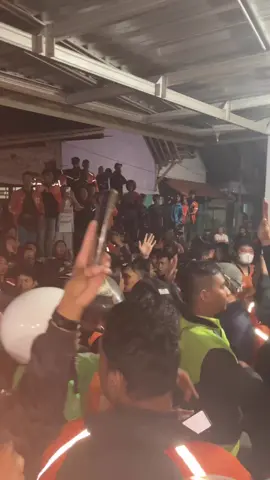 [Breaking News] 01:12 kondisi terkini di rumah mas mas pelayaran semakin ramai #info #news #ojol #jogja #yogyakarta 