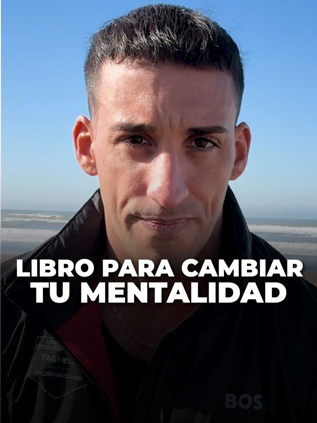 Tu mente es tu activo más valioso.  Y también puede ser tu peor enemigo. El libro “El secreto de la mente millonaria” lo dice claro:  📌 Los ricos piensan en ganar.  📌 Los demás, en no perder. Y cuando tu cabeza está enfocada en no perder, te paralizás.  No te la jugás. No avanzás. Porque si no estás bien mentalmente… no podés accionar.  Y sin acción, no hay cambio.  Tus pensamientos definen tus decisiones.  Y tus decisiones, tu vida. Todo arranca en la cabeza, en tus pensamientos. ¿Cómo estás pensando hoy?¿Querés ganar o preferís no perder? #MentalidadMillonaria #PensarEnGanar #CrecimientoPersonal #EducacionFinanciera #DespertarFinanciero #ActitudAbundante #TallerDeInversiones #MenteMillonaria #InversionConConciencia
