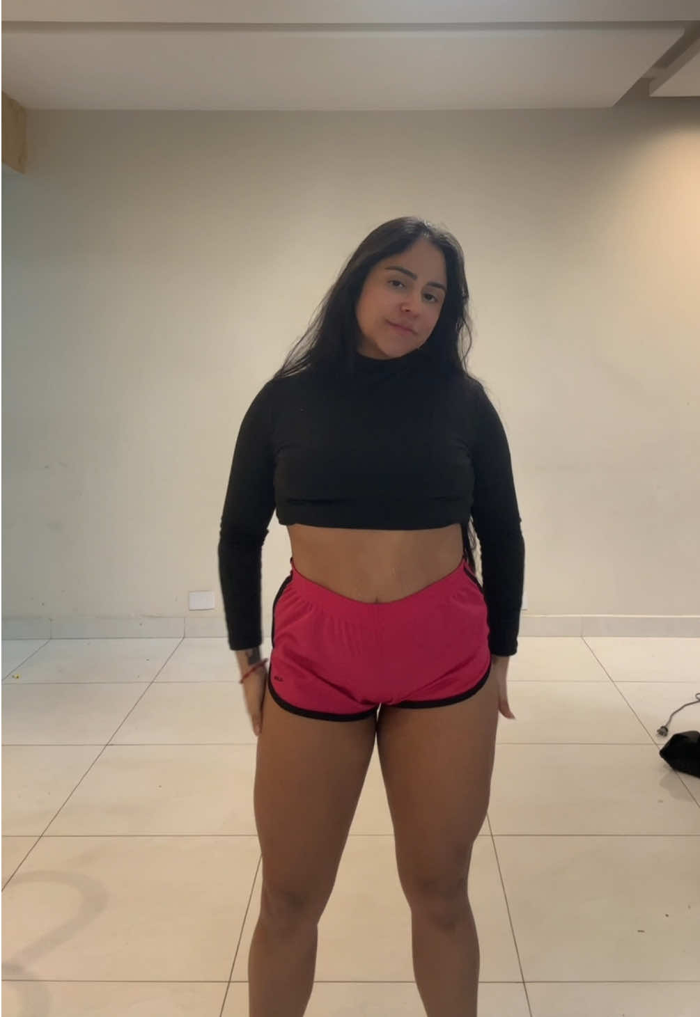A um ano atrás acabei passando pro uma fase difícil, e acabei ganhando muito peso de novo, mas seguimos na luta ❤️ #emagrecimento #treinofeminino #antesedepois #emagrecercomsaude 
