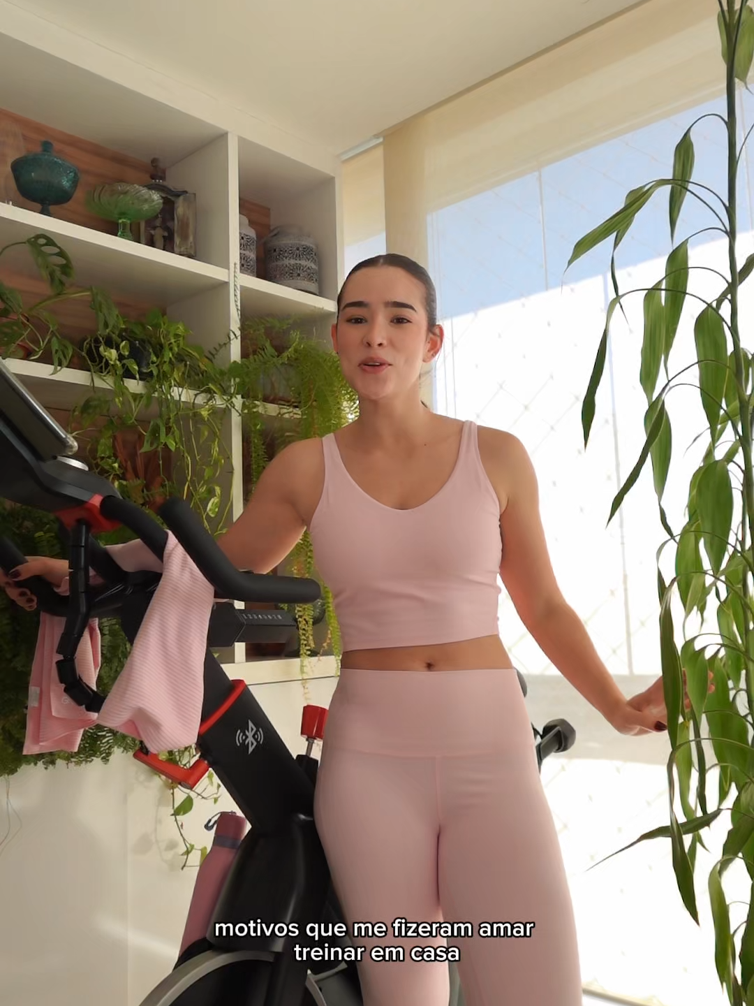 🏠❤️ Nada como amar o próprio ritmo: treinar em casa é liberdade, foco e bem-estar no seu tempo, do seu jeito. Com a Ziyou, seu cantinho vira o melhor lugar do mundo pra se cuidar. #HomeWorkout #ZiyouFitness #TreinoEmCasa