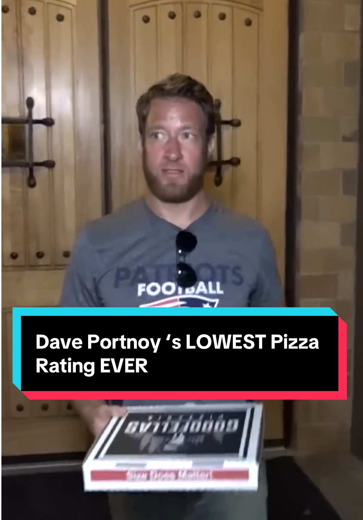 @Dave Portnoy ‘s LOWEST Pizza Rating EVER #daveportnoy #pizzareview #barstoolsports 