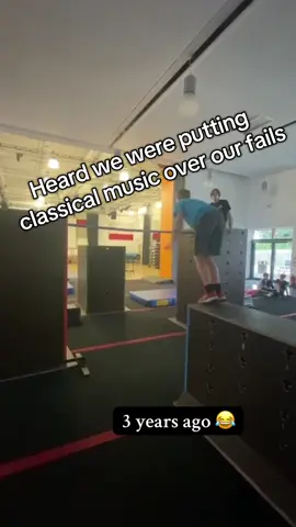 Heard this was a Trend lol f - 3 year celebration of this fail!!!!! #fail #clasicalmusic #clasicalfail #trend #trending #parkour #ukcf #parkourfail #parkourkid #cool #ow #lashey #flop #music